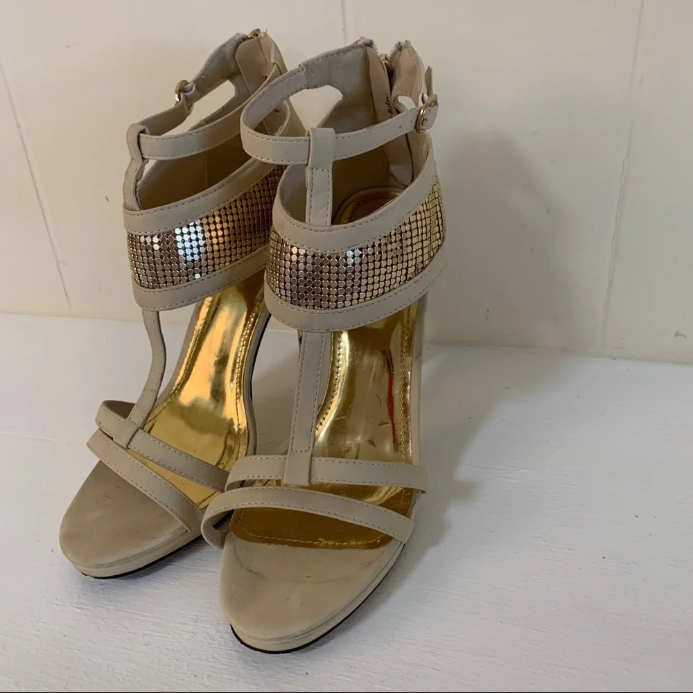 Cape Robbin strappy ankle heels sandals sz 9